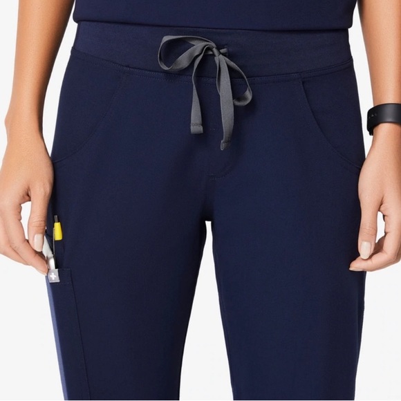 Figs Scrub Set - Picture 14 of 15